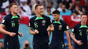 Australia venció (1-0) a Túnez y se pone en carrera en el grupo D Australia venció (1-0) a Túnez y se pone en carrera en el grupo D