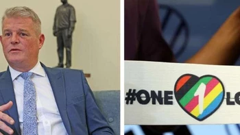 El ministro de Deportes británico llevará el brazalete OneLove durante el Inglaterra-Gales El ministro de Deportes británico llevará el brazalete OneLove durante el Inglaterra-Gales