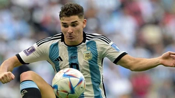 Julián Álvarez por Lautaro Martínez en el onceno de Argentina frente a Polonia Julián Álvarez por Lautaro Martínez en el onceno de Argentina frente a Polonia