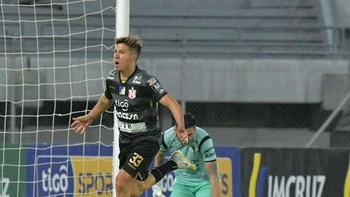 Papelón de Wilstermann en Cochabamba: Cayó 1-3 ante Independiente de Sucre Papelón de Wilstermann en Cochabamba: Cayó 1-3 ante Independiente de Sucre