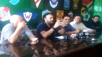 Resoluciones del congreso del comité ejecutivo de la FBF puede provocar este miércoles la creación de una superliga Resoluciones del congreso del comité ejecutivo de la FBF puede provocar este miércoles la creación de una superliga