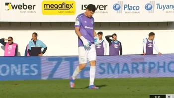 Atlético Tucumán cayó 3-1 ante Defensa y Justicia en la última fecha del fútbol argentino Atlético Tucumán cayó 3-1 ante Defensa y Justicia en la última fecha del fútbol argentino