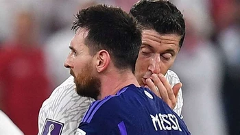 Lewandowski calificó de agradable la charla que tuvo con Messi en el Mundial Lewandowski calificó de agradable la charla que tuvo con Messi en el Mundial