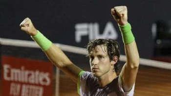 El chileno Jarry sorprende a Coric en el inicio del Masters 1000 de Montecarlo El chileno Jarry sorprende a Coric en el inicio del Masters 1000 de Montecarlo