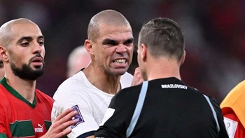 Pepe cuestionó el arbitraje tras eliminación de Portugal Pepe cuestionó el arbitraje tras eliminación de Portugal
