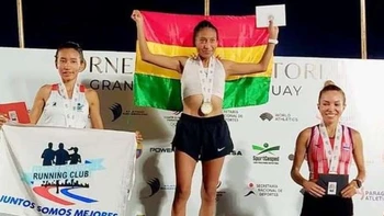 Jhoselyn Camargo, campeona en 5.000 metros en el Gran Prix Sudamericano de Atletismo Jhoselyn Camargo, campeona en 5.000 metros en el Gran Prix Sudamericano de Atletismo