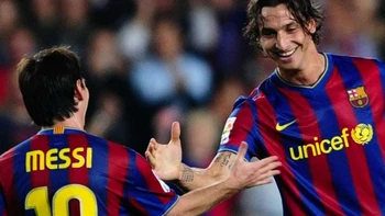 Ibrahimovic, jugador del Milan: "Creo que ya está escrito quién va a ganar, Messi levantará el trofeo (del Mundial)" Ibrahimovic, jugador del Milan: "Creo que ya está escrito quién va a ganar, Messi levantará el trofeo (del Mundial)"