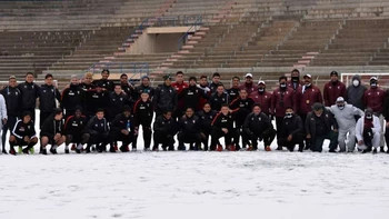 El Municipal de El Alto recibió a Always Ready ‘vestido de blanco’ El Municipal de El Alto recibió a Always Ready ‘vestido de blanco’